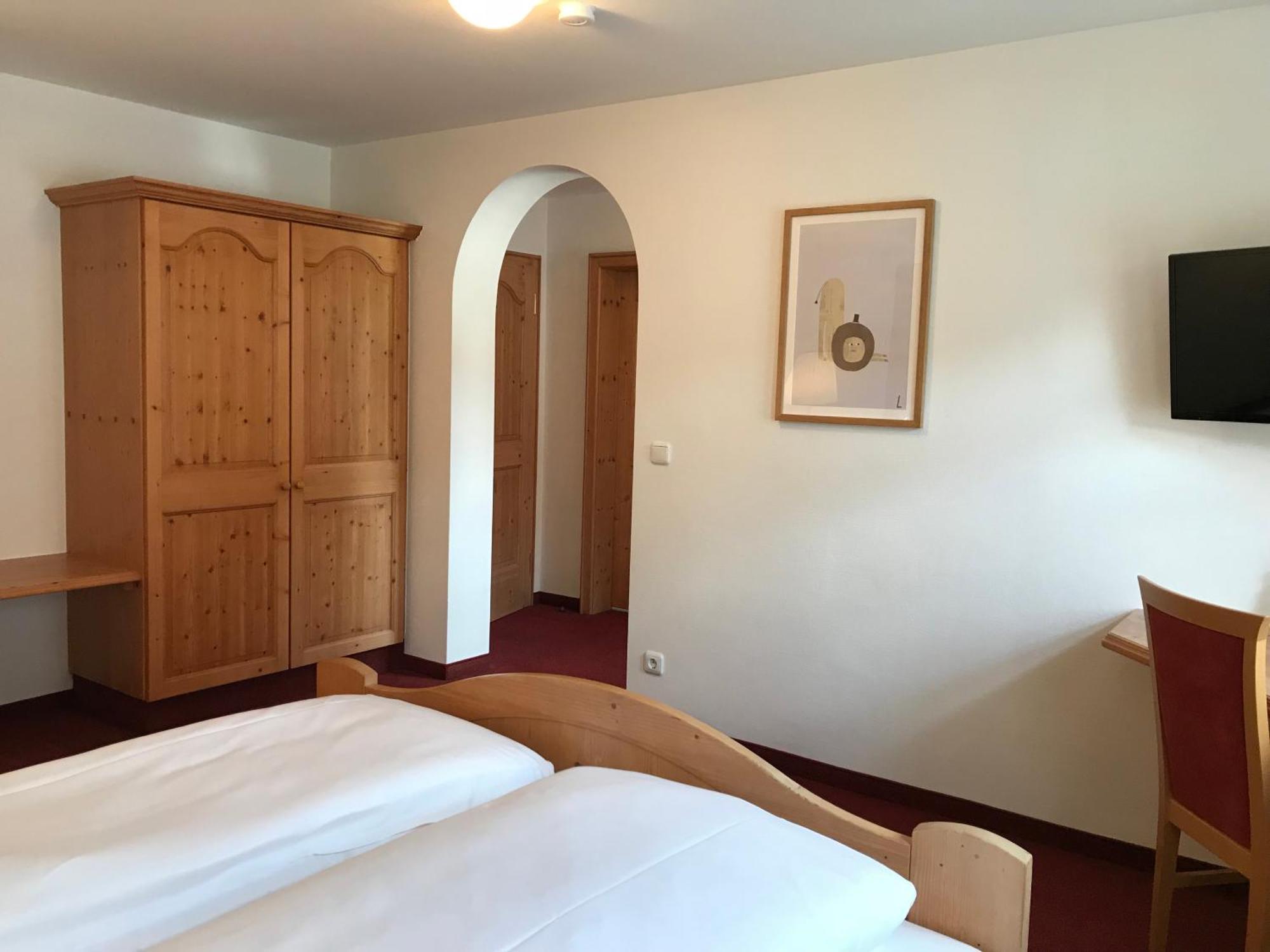 Hotel Hohe Schule Bad Überkingen Rum bild